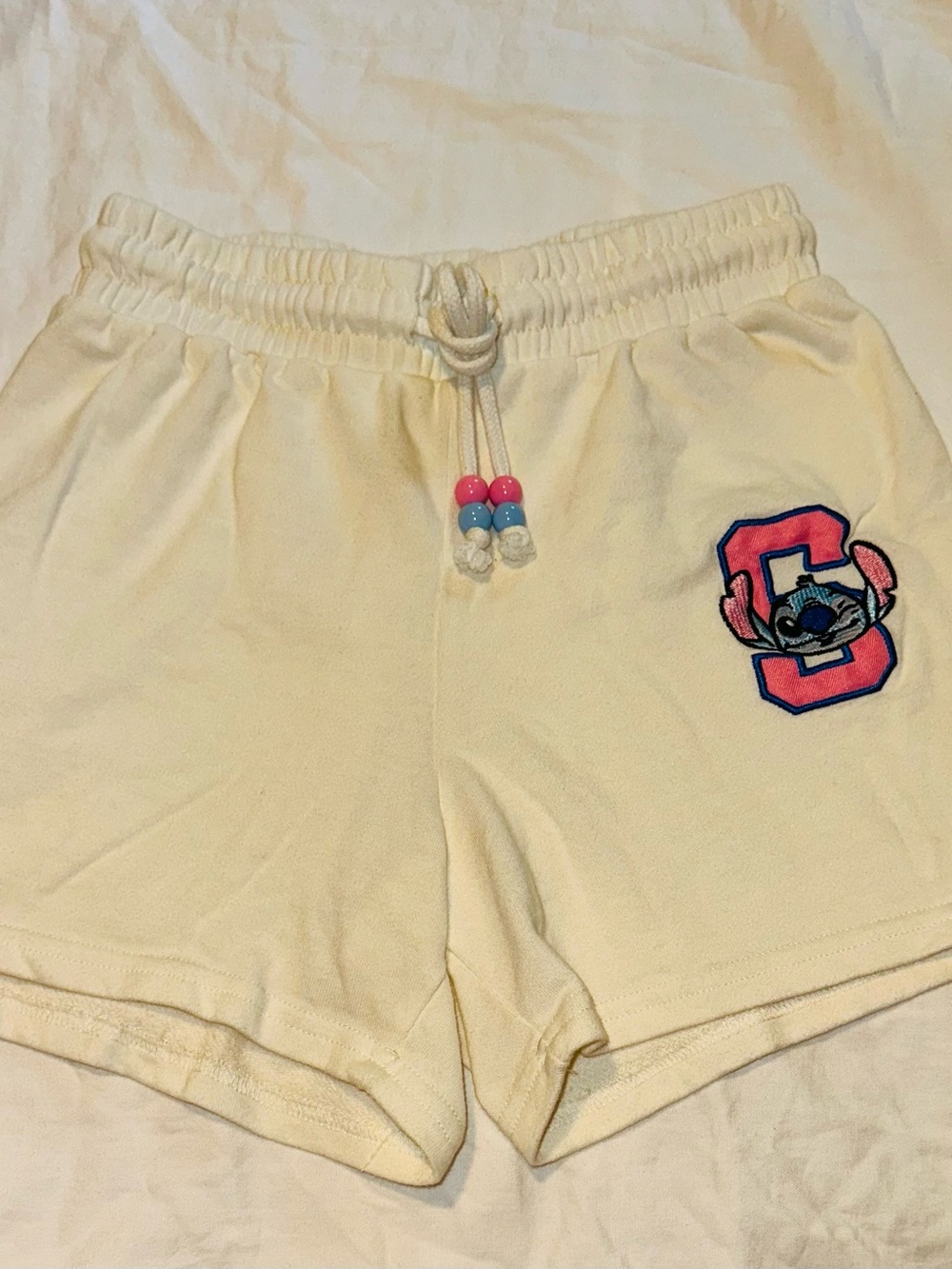 Disney Stitch Cream Sweat Shorts XS 0/2